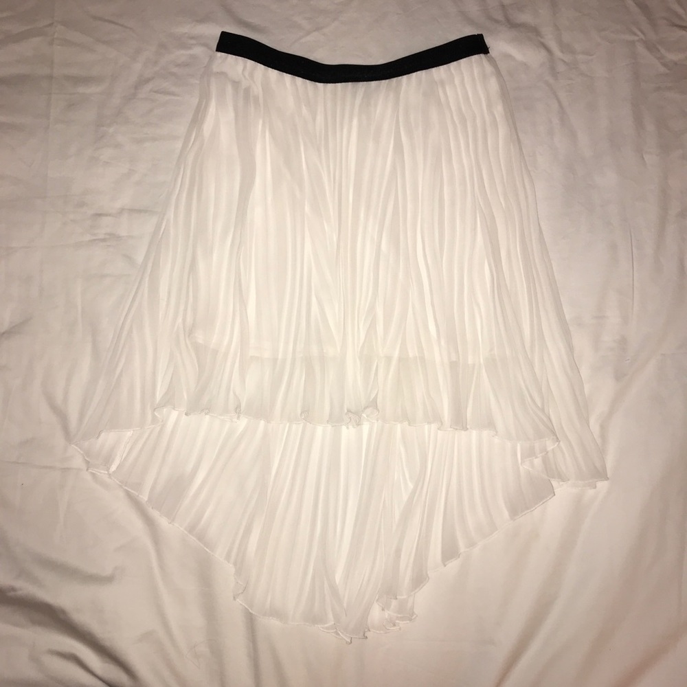 White flowy high-low skirt